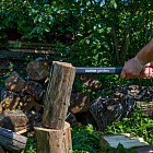 Легкая рукоять из фибергласса с дополнительным покрытием нейлоном не скользит в руках и амортизирует удар, снижая нагрузку на руки.